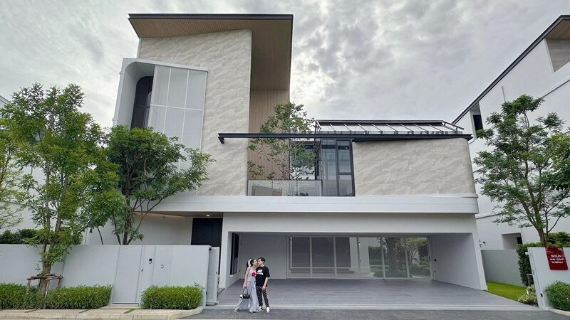 นิวนิว