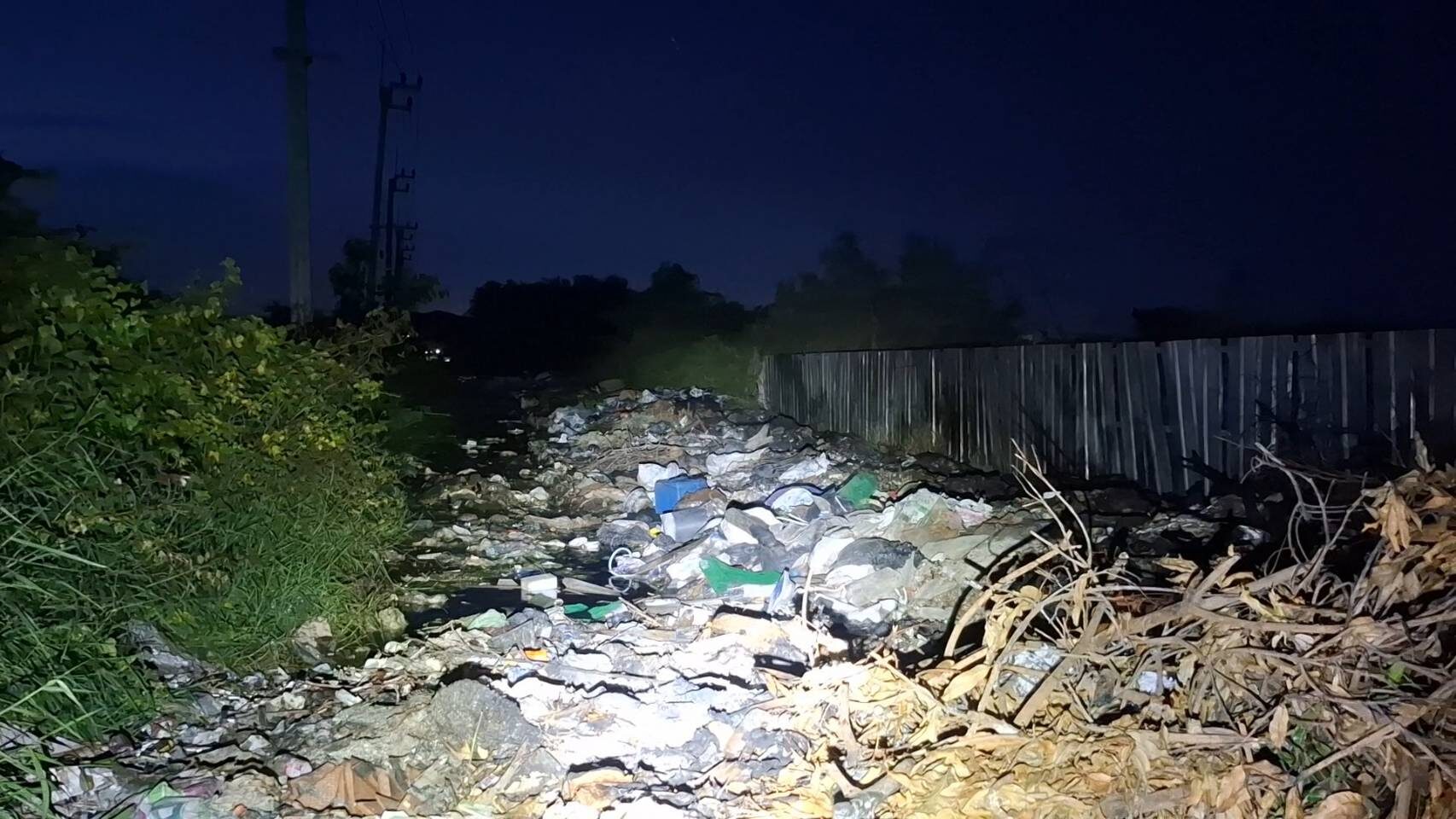 Illegal waste dumping plagues Bang Phli residents | News by Thaiger