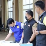 พ่อเมืองโคราช จับ ขรก. ตรวจปัสสาวะหาสารเสพติด พบฉี่ม่วง 16 ราย ลาออกทันที