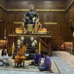 ชาวบ้าน แห่กราบไหว้ ขอพร องค์สมเด็จพระนเรศวร ช่วยปกป้องคุ้มครองทหารไทยแคล้วคลาดปลอดภัย