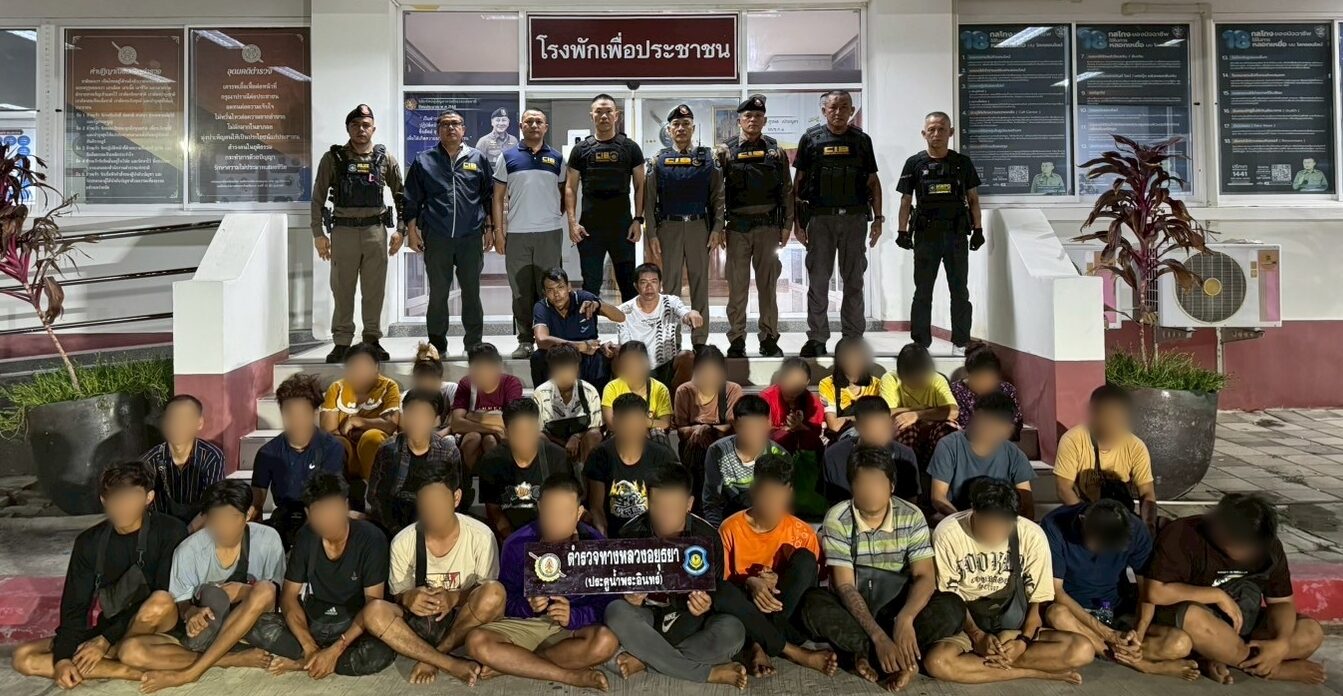 30 Myanmar migrants found hidden in truck after Ayutthaya highway chase | News by Thaiger