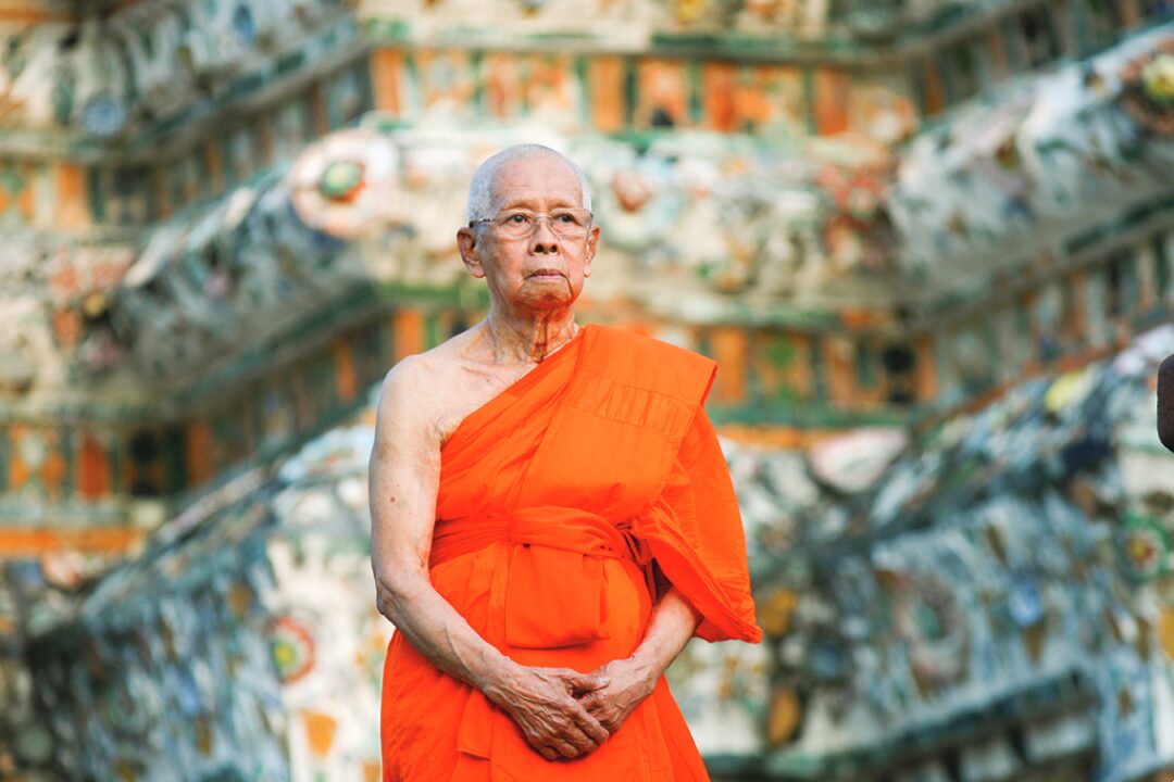 อริยะโลกที่ 6 - พระธรรมมงคลเจดีย์  วัดอรุณราชวราราม กทม.