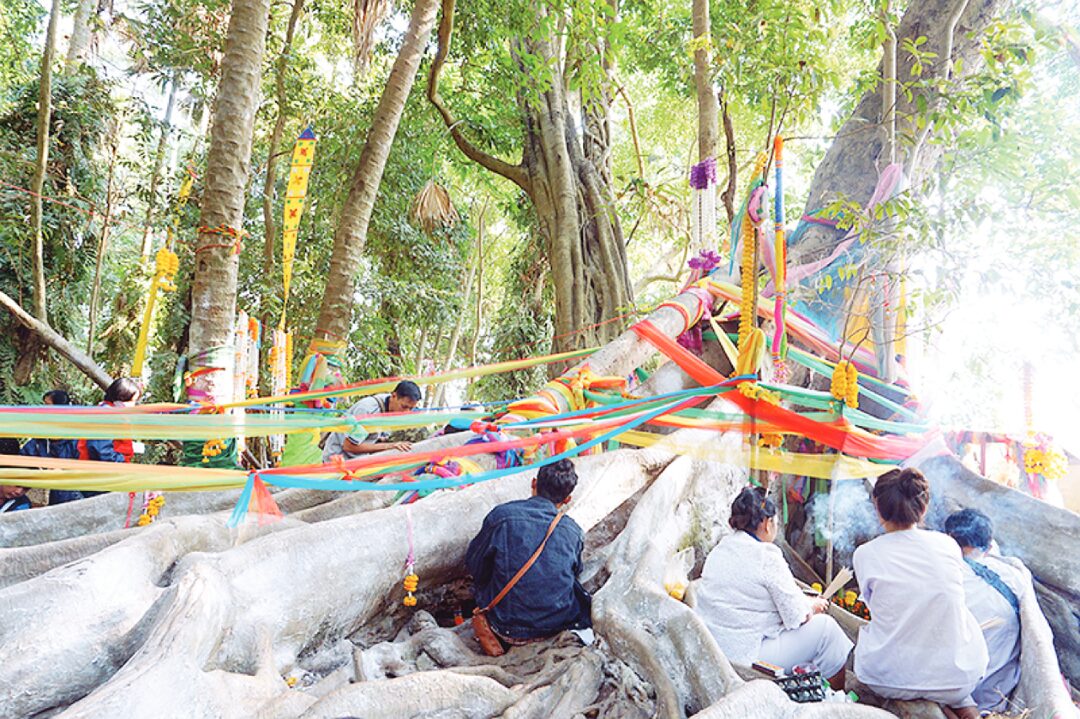 ชวนกันมา พากันมู(เตลู) - พญาศรีสุทโธนาคราช วังนาคินทร์คำชะโนด