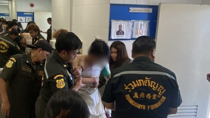 พนักงานหนุ่ม ร้องลั่น สาวแฟนเก่าวัย19 บุก สาดน้ำกรด กลางห้างดัง แฉ เคยถูกทำลายรถมาแล้วด้วย เผย ไม่คิดว่าจะก่อเหตุแบบนี้ ด้าน ตำรวจลงพื้นที่ตรวจสอบ