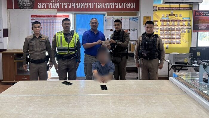 หนุ่มขนส่ง เพิ่งทะเลาะกับเมีย เมาอารมณ์เปลี่ยว บุกลักหลับสาวข้างห้อง ก่อนเหยื่อตื่นเอาเท้าถีบจนต้องหนี รับสารภาพลงมือจริง ตร.ตรวจปัสสาวะพบเป็นสีม่วง