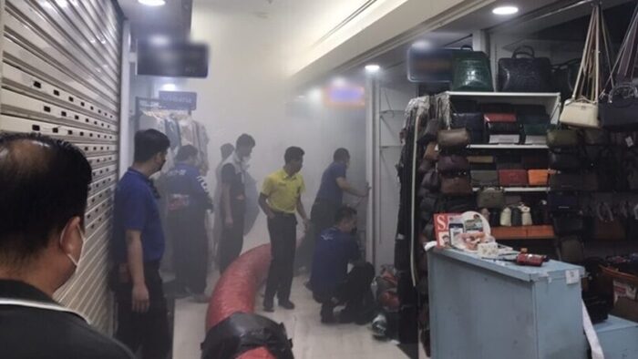 ระทึก ไฟไหม้ห้างดัง ย่านประตูน้ำ กลุ่มควันพวยพุ่ง หนีตายอลหม่าน เจ้าหน้าที่เร่งลงพื้นที่ควบคุมเพลิง เผย เบื้องต้นพบต้นเพลิงอยู่ที่ชั้น 3