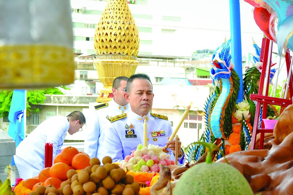 ข่าวสดพระเครื่อง - คณะสงฆ์เจริญพระพุทธมนต์ ถวายราชกุศลพระพันปีหลวง
