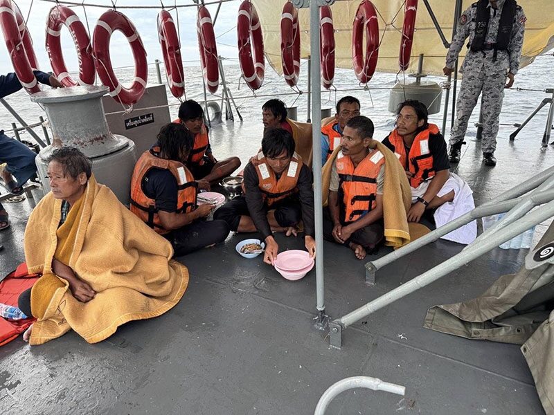 Thai navy rescues nine after fishing boat capsizes near Phuket | News by Thaiger