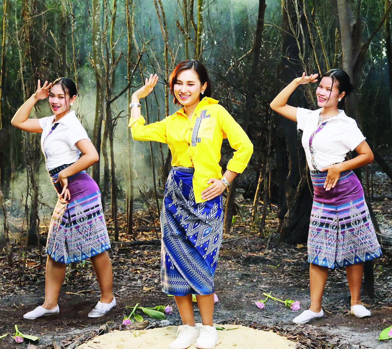จับกระแสลูกทุ่ง - ‘กีต้าร์ นิภาพร’ว้าวลุกส์ใหม่ ผ้าซิ่นซิ่งได้‘ปิดจ็อบให้น้องแน’
