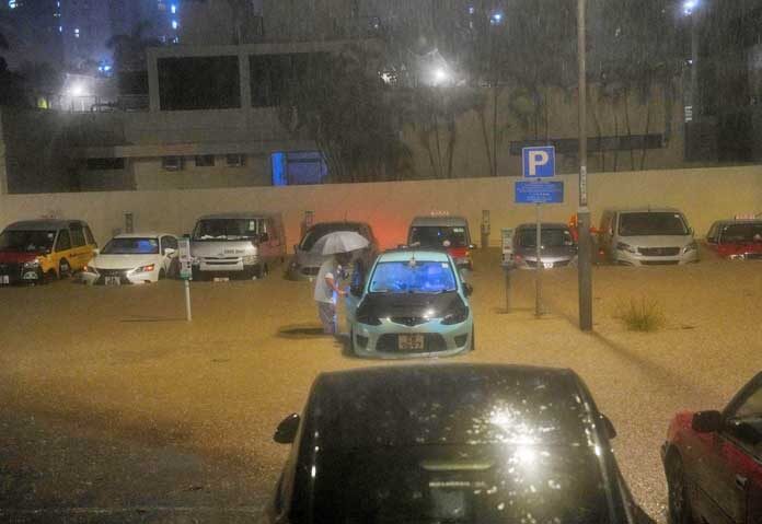 เตือนภัยพายุฝนถล่ม “ระดับสูงสุด” ฮ่องกงผวาฟ้าผ่ารัวๆ เกือบหมื่นครั้งใน 1 ชั่วโมง