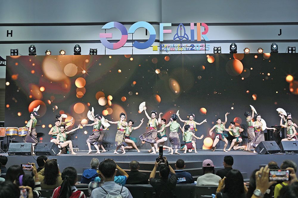 ไอคิวทะลุฟ้า - ซอฟต์พาวเวอร์อีสาน ‘หมอลำ’ สู่สากล
