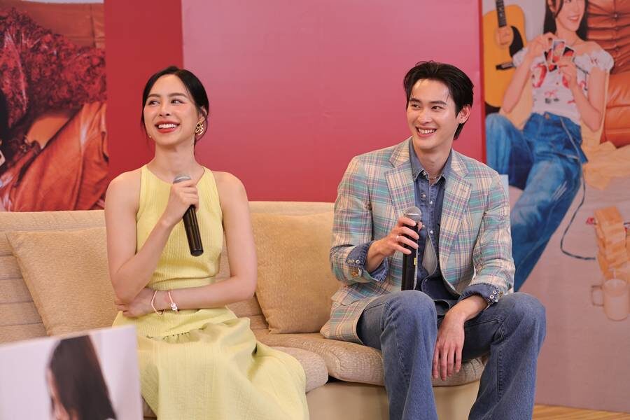 มองตารู้ใจ เก้า - พีพี เปิดตัว โฟโตบุ๊กครั้งแรก