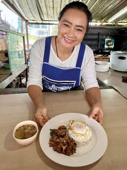 ร้านผัดกะเพราท่านขุน สูตรบ้านๆ พริกแห้ง ไร้น้ำมัน