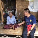 วันแม่แห่งชาติ นอภ.กาญจนดิษฐ์ เยี่ยม ยายทวดแม่ 5 แผ่นดิน อายุกว่า 100 ปี 2 ราย