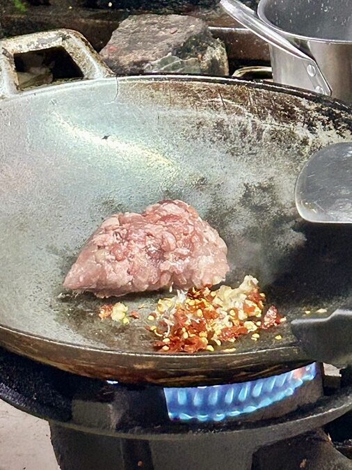 ร้านผัดกะเพราท่านขุน สูตรบ้านๆ พริกแห้ง ไร้น้ำมัน