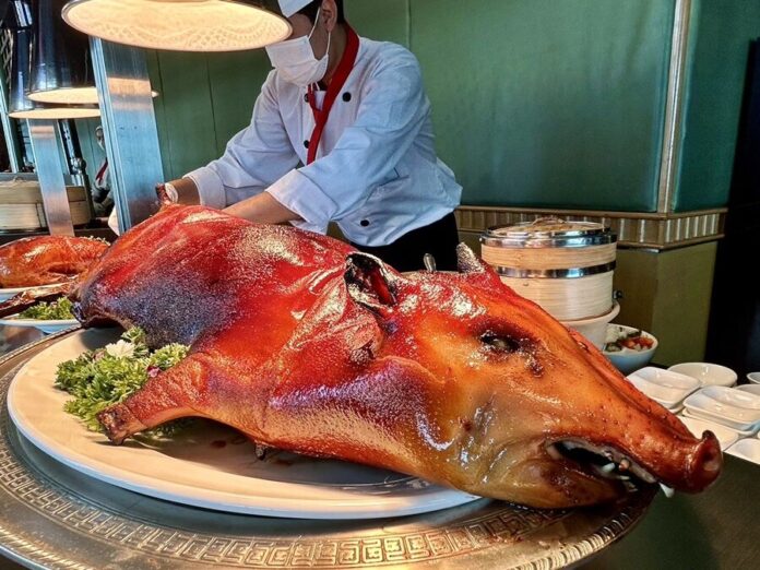 ใบหยกบุฟเฟต์ จัดหนักอีก เป็ดปักกิ่ง-หมูหัน-ซีฟู้ด แบงก์เทามีทอน