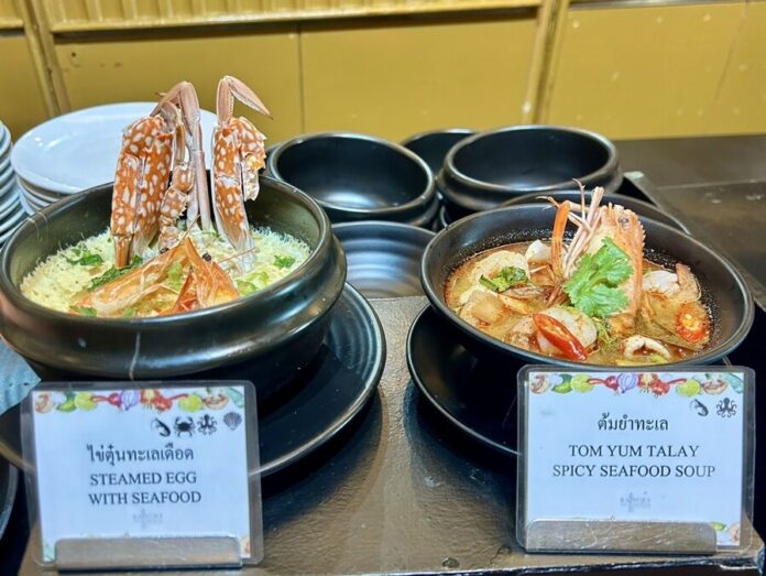 ใบหยกบุฟเฟต์ จัดหนักอีก เป็ดปักกิ่ง-หมูหัน-ซีฟู้ด แบงก์เทามีทอน