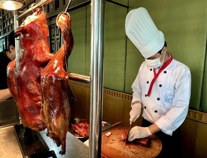 ใบหยกบุฟเฟต์ จัดหนักอีก เป็ดปักกิ่ง-หมูหัน-ซีฟู้ด แบงก์เทามีทอน