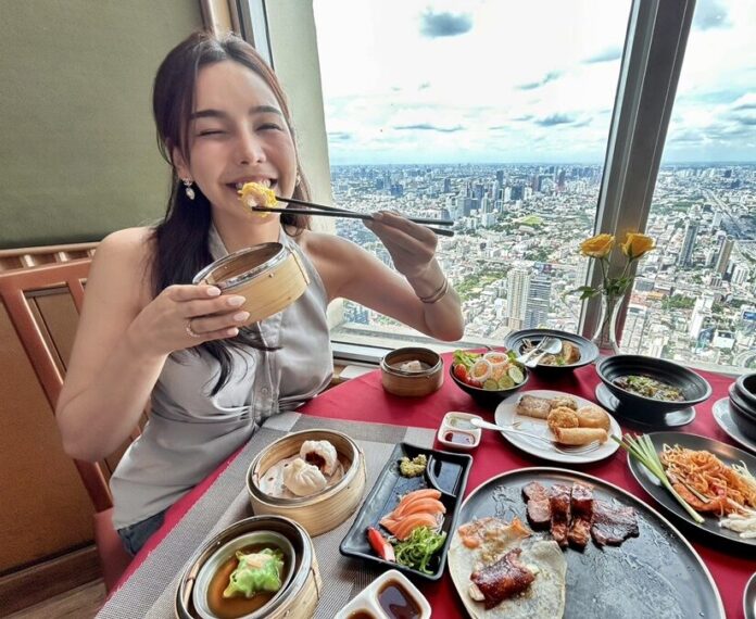 ใบหยกบุฟเฟต์ จัดหนักอีก เป็ดปักกิ่ง-หมูหัน-ซีฟู้ด แบงก์เทามีทอน