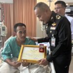 ปลัดกห. เยี่ยมบำรุงขวัญกำลังพล บาดเจ็บ สู้รบชายแดนไทย-เขมร มอบ 'เหรียญบางระจัน'