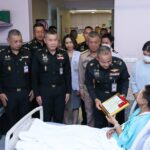 ปลัดกห. เยี่ยมบำรุงขวัญกำลังพล บาดเจ็บ สู้รบชายแดนไทย-เขมร มอบ 'เหรียญบางระจัน'