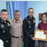 ปลัดกห. เยี่ยมบำรุงขวัญกำลังพล บาดเจ็บ สู้รบชายแดนไทย-เขมร มอบ 'เหรียญบางระจัน'