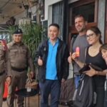 ศปทท.จว.ลพบุรี ส่งตำรวจท่องเที่ยว-สภ.ท่าหิน ช่วยเหลือนักท่องเที่ยวหญิงชาวสเปน