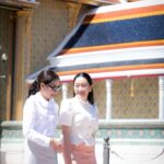 'เอม พินทองทา' โพสต์ภาพครอบครัว 'อิ๊งค์-ทักษิณ' เข้าเฝ้า 'สมเด็จพระสังฆราช' กราบขอพร