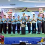 รองผู้ว่าฯ แม่กลอง เปิดงาน ตลาดนัดชุมชน OTOP สมุทรสงคราม โชว์สินค้าท้องถิ่นหลากหลาย