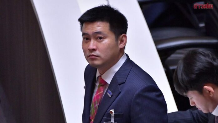 ส.ส.ดังปทุมธานี พรรคเพื่อไทย ลูกชายนายกเบี้ยว โพสต์เดือด ถึงคนดังบึงยี่โถ