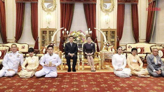 ปลื้มปีติ ในหลวง-พระราชินี พระราชทานน้ำสังข์ สมรสพระราชทาน แก่ลูกสาว เศรษฐา ทวีสิน