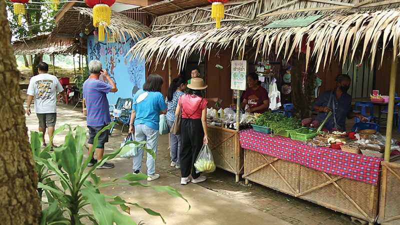 สดจากเยาวชน - มหรสพวัดขนอน บทเรียนเด็กเล่าหนัง