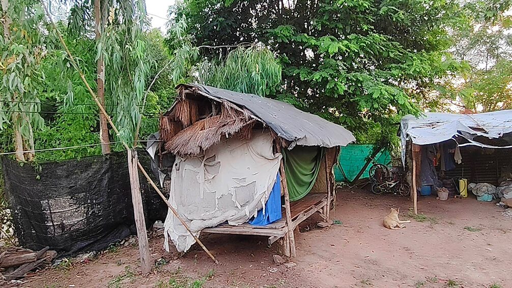 เปิดสภาพบ้าน ทหารแนวหน้าสละชีพเพื่อชาติ อยู่กระต๊อบ ญาติเล่าอยากเป็นทหารมาตลอด