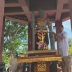 แห่ร่วมพิธี ถวายเครื่องสักการะบูชา พระเจ้าชัยวรมันที่7 ทำบุญอุทิศกุศล ดวงวิญญาณทหารกล้า ปกป้องชาติ