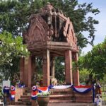 แห่ร่วมพิธี ถวายเครื่องสักการะบูชา พระเจ้าชัยวรมันที่7 ทำบุญอุทิศกุศล ดวงวิญญาณทหารกล้า ปกป้องชาติ