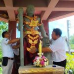 แห่ร่วมพิธี ถวายเครื่องสักการะบูชา พระเจ้าชัยวรมันที่7 ทำบุญอุทิศกุศล ดวงวิญญาณทหารกล้า ปกป้องชาติ