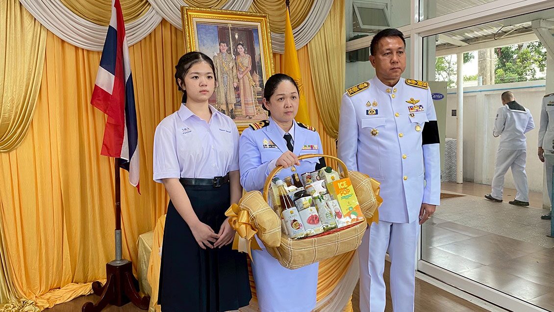 ในหลวง พระราชทานน้ำหลวงอาบศพและพวงมาลาหลวง แด่นายทหารผู้กล้า