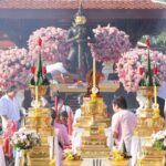 ศรัทธาล้นหลาม สายมูนับหมื่น ร่วมพิธีบวงสรวง ท้าวเวสสุวรรณหน้ากากทอง  แห่ส่องเลขเด็ด-เล็งเสี่ยงโชค
