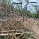 บุกตะครุบ 4 ผู้ต้องหา กลางป่าทองผาภูมิ ลักลอบร่อนแร่ทองคำ เจอแจ้ง 5 ข้อหาหนัก