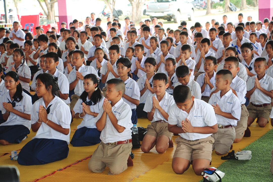 ข่าวสดพระเครื่อง - เพาะต้นกล้าเยาวชนคนดีสู่สังคม ร้อยเอ็ดอบรมคุณธรรมจริยธรรม