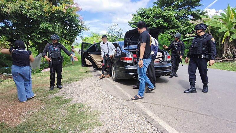 Thai nationals caught in attempted border smuggling to Cambodia | News by Thaiger