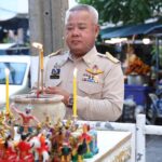 ‘ปลัดบุญสงค์’ สักการะสิ่งศักดิ์สิทธิ์ อำลาตำแหน่ง ก่อนนั่ง ผู้ตรวจฯ สำนักนายกฯ
