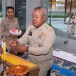 ‘ปลัดบุญสงค์’ สักการะสิ่งศักดิ์สิทธิ์ อำลาตำแหน่ง ก่อนนั่ง ผู้ตรวจฯ สำนักนายกฯ