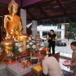 ‘ปลัดบุญสงค์’ สักการะสิ่งศักดิ์สิทธิ์ อำลาตำแหน่ง ก่อนนั่ง ผู้ตรวจฯ สำนักนายกฯ