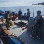 จับกุมเรือ พร้อม 3 ลูกเรือ ลักลอบขายน้ำมันเถื่อน 8,000 ลิตร หลบเลี่ยงเสียภาษี ลากเข้าฝั่งดำเนินคดี