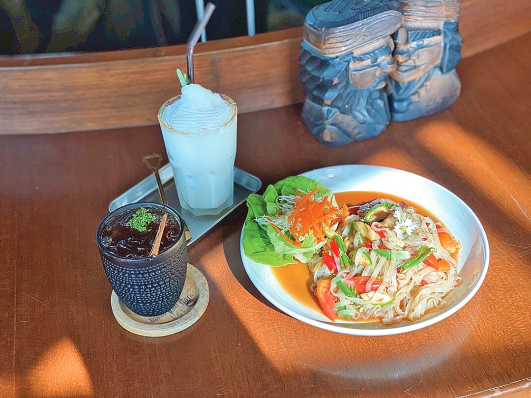 หลาก&หลายอิ่มอร่อย - ‘บ้านไม้กาแฟ’พะเยา ยกระดับอาหารพื้นถิ่น