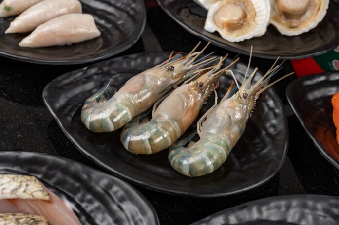 MK โชว์เจ้าหม้อไฟ เปิดตัวบุฟเฟต์สุกี้พรีเมียม เป็ดย่างไม่อั้น เริ่ม 499 