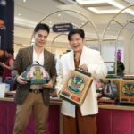 The Blue Moon Bar ลิ้มลองมูนเค้กจับคู่เครื่องดื่มที่ใช่
