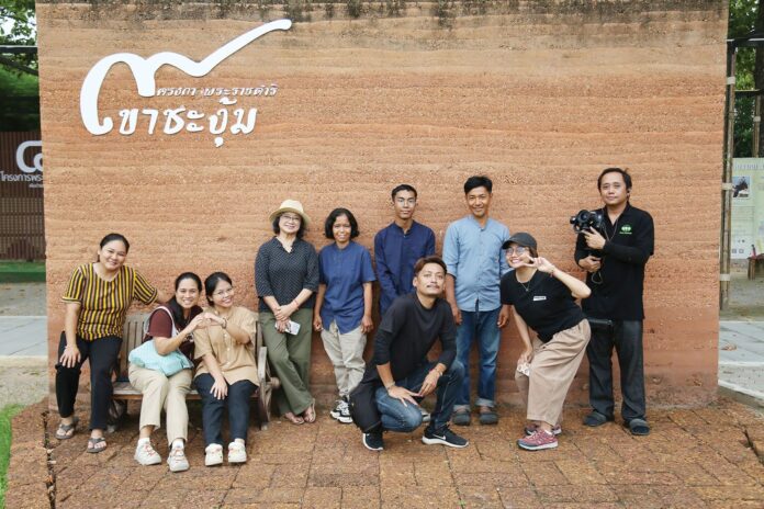 สดจากเยาวชน