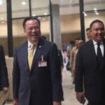 อนุทิน พยักหน้ารับ งบประมาณไม่มีปัญหา หลังหารือ ดนุชา-อนันต์ ก่อนประชุม ครม. วันพรุ่งนี้